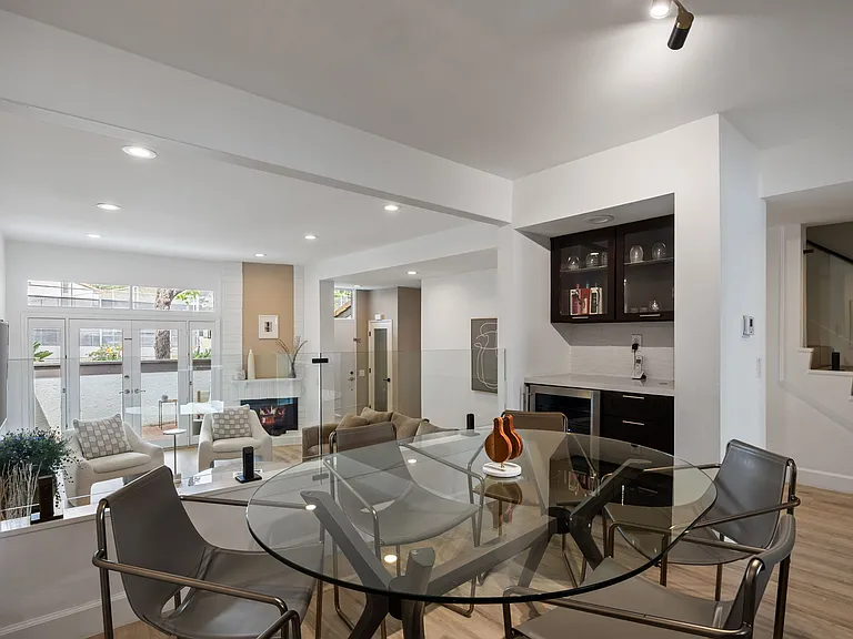 17165 Palisades Cir — Photo 14