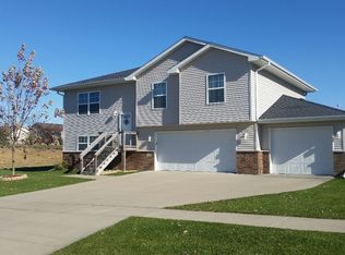 558 Fawn Ave, Tiffin, IA 52340