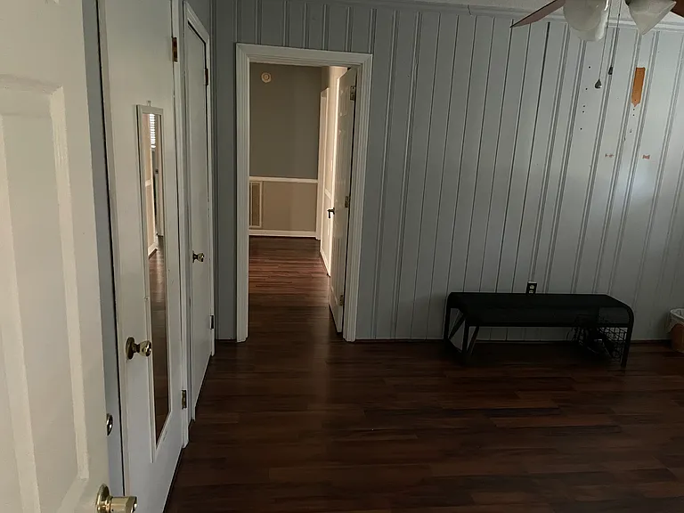 1000 Fairfield Dr — Photo 12