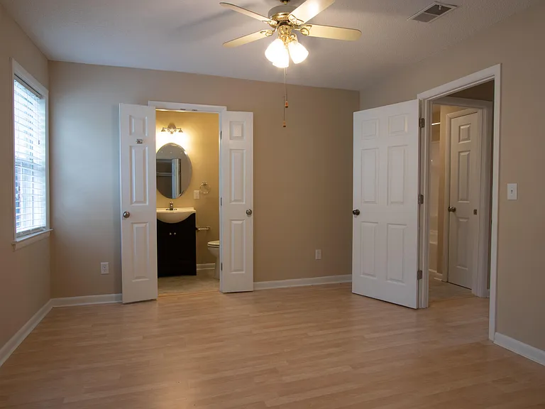324 Lakeside Dr #E3 — Photo 13
