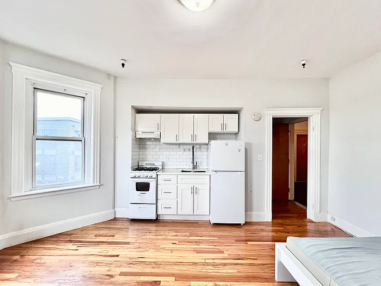 1330 Commonwealth Ave #26 — Photo 15