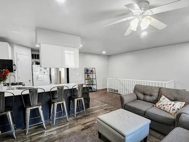 open bar between living room and kitchen