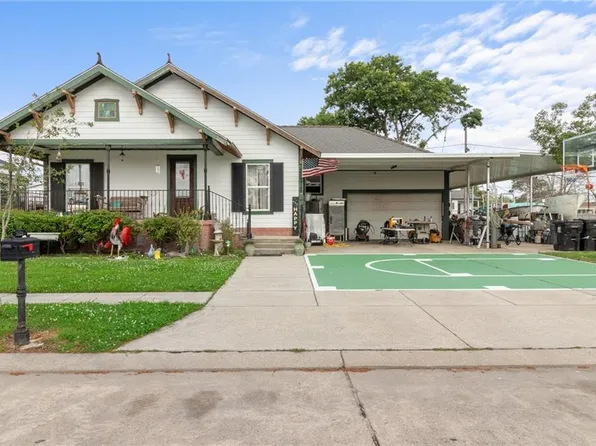 1528 Schnell Dr, Arabi, LA 70032