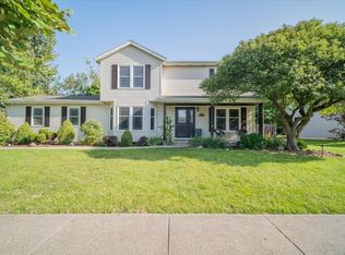 2816 Brighton Ln, Bloomington, IL