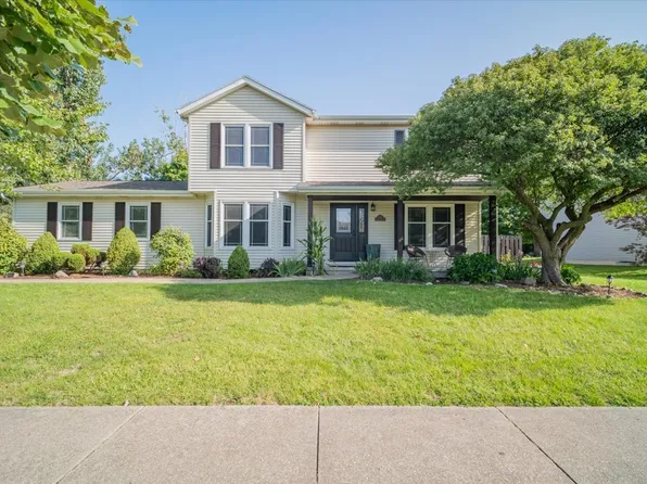 2816 Brighton Ln, Bloomington, IL 61704
