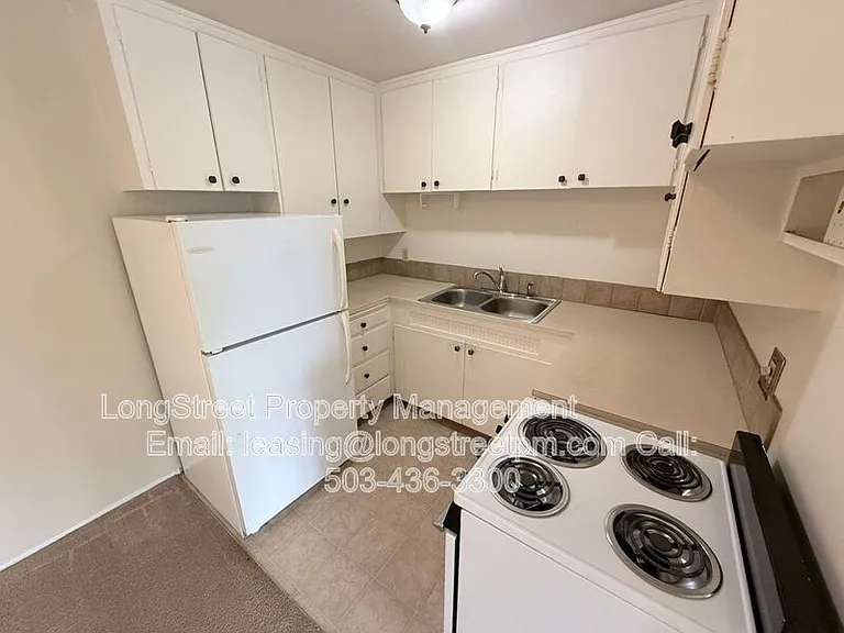 2624 NW Tyler Ave — Photo 7