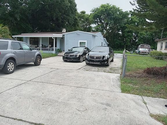 2nd image of 1624 Grand St
