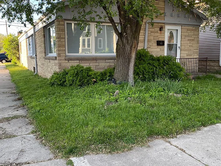 728 Milwaukee Ave — Photo 1
