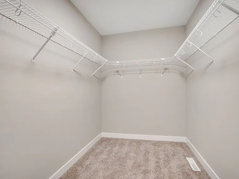 Available 07/01! New Build 4 bed 3 Bath in Hopkins! — Photo 25