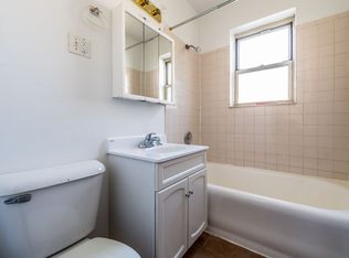 7609 S Coles, Chicago, IL 60649