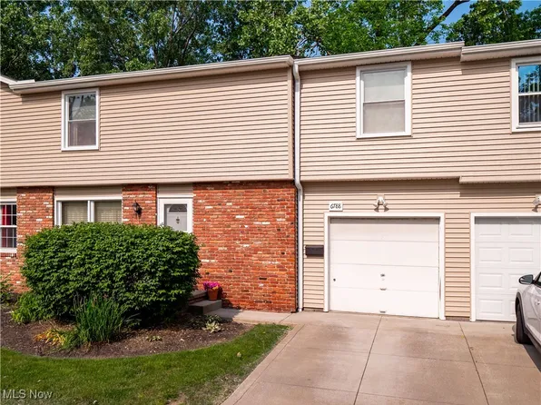 6788 Kirkwood Dr #1/3, Mentor, OH 44060