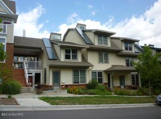 103 Newberry St NE, Grand Rapids, MI 49503