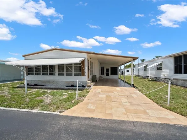 2101 Wailua Dr, Holiday, FL 34691