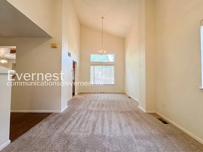 10545 Ashwood Ct — Photo 9