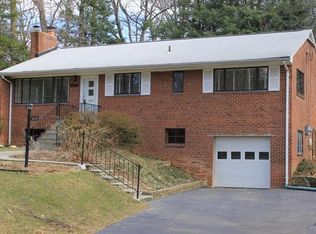 4215 Wakefield Dr, Annandale, VA 22003