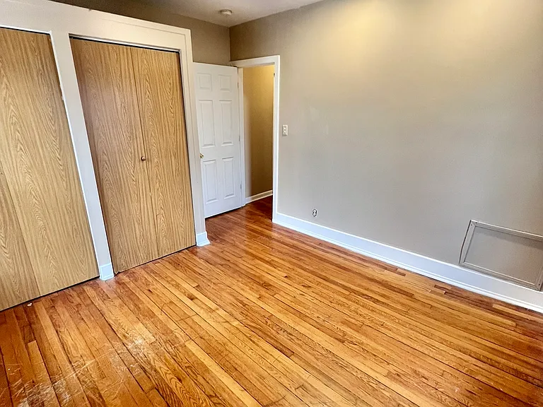 241 Ogden St #2R — Photo 7