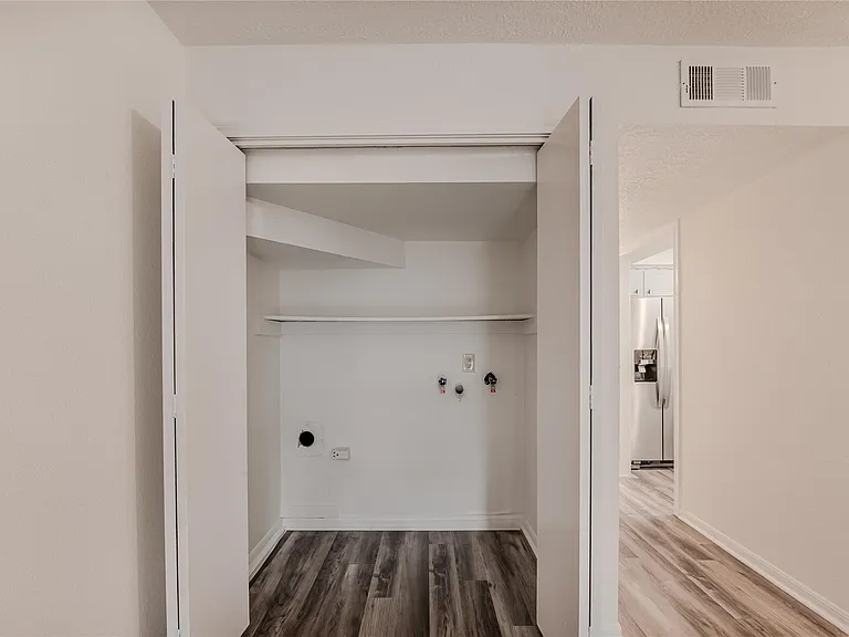 1803 Country Village Blvd — Photo 23