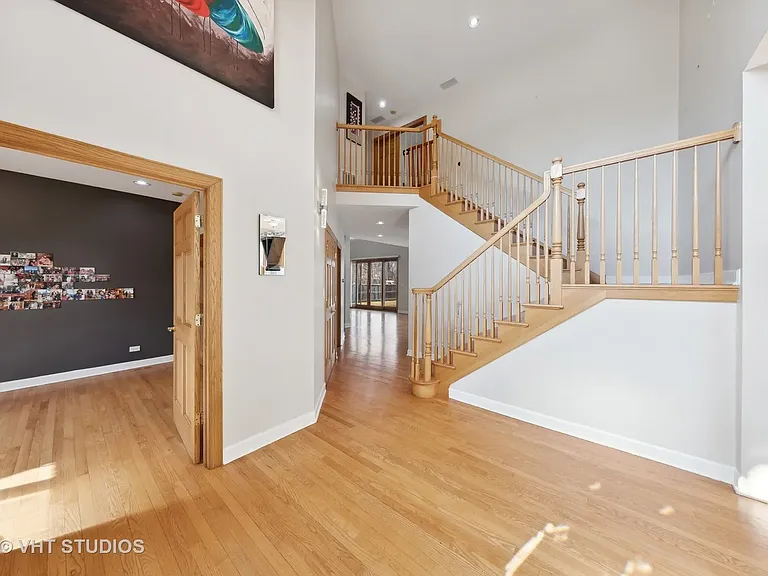 17W234 Massel Ct — Photo 15