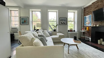 Rented by Strivers Management Group Corp (Brokerage)