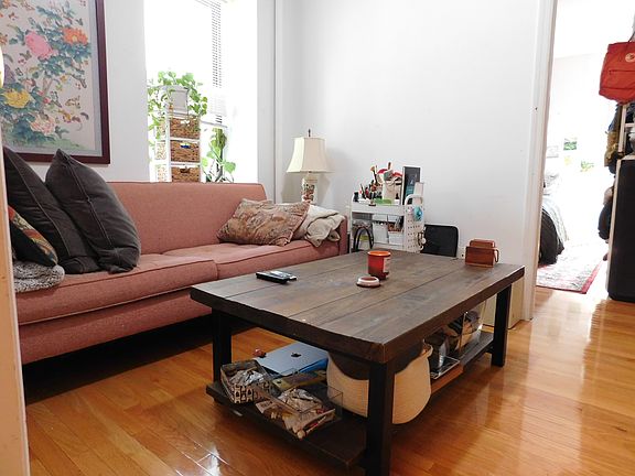 3rd image of 302 E 94th St APT 2C