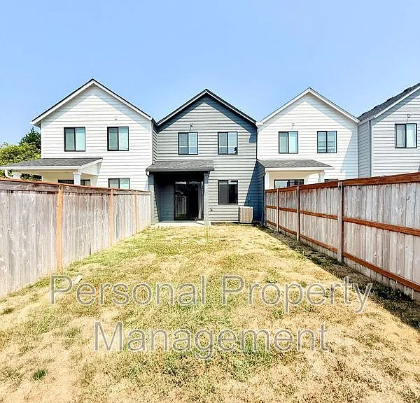417 NE Repass Rd #2 — Photo 27