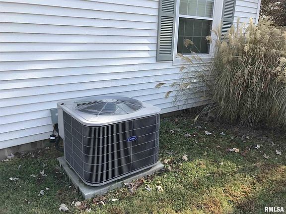 4th image of 45 Frankfort Dr