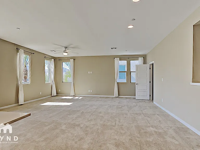 1275 Ice Park St #103 — Photo 6