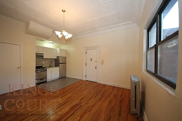 Rented by Kings Court Real Estate | media 18