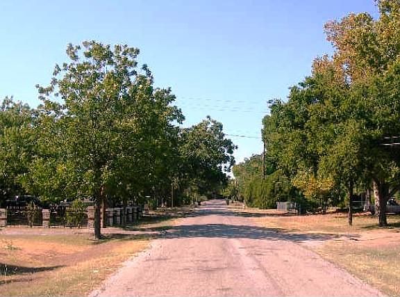 3rd image of 2537 Fonville Dr