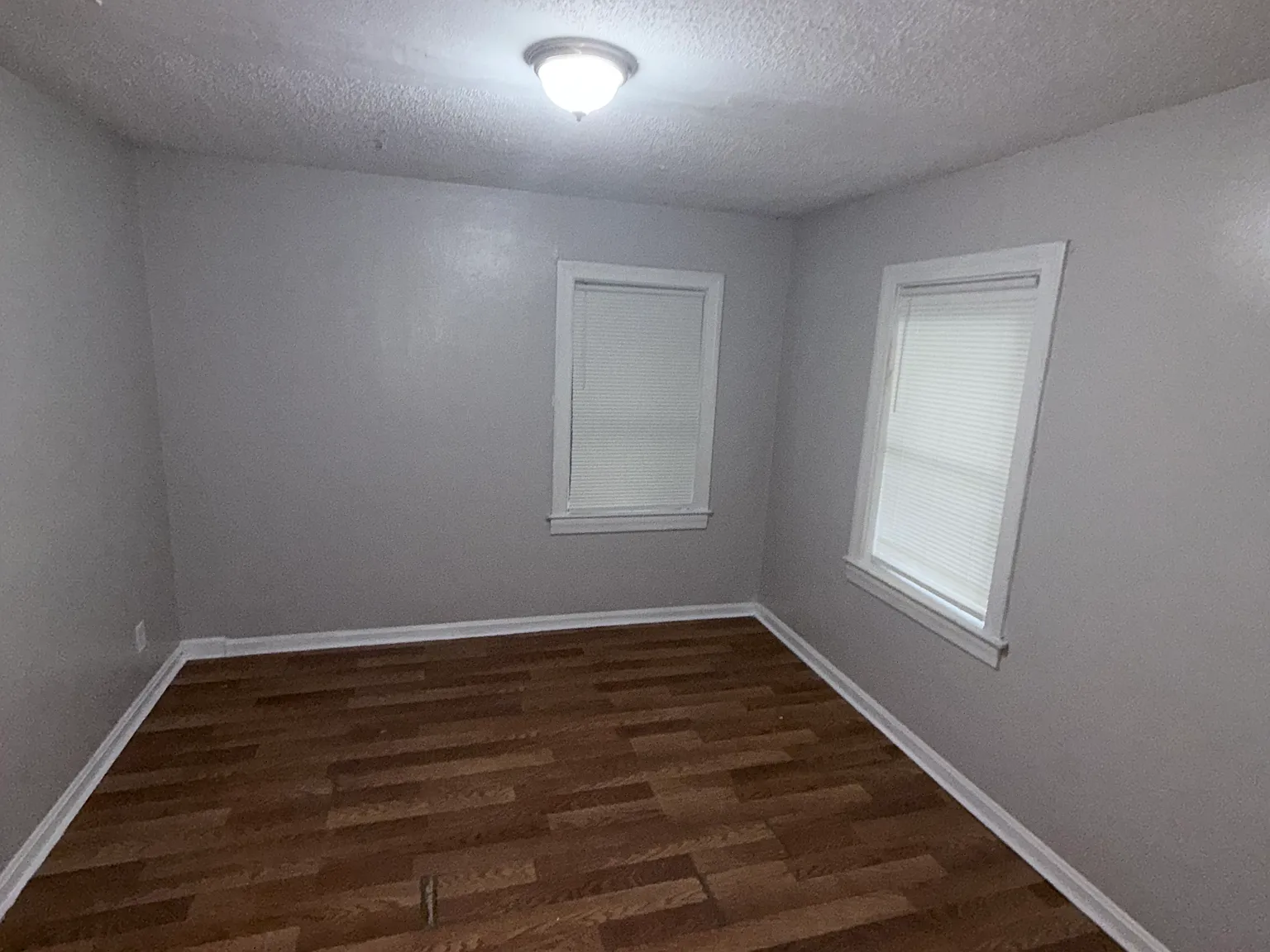 3 bed, 916 sqft, $1,175 — Photo 4