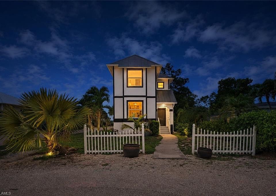 1st image of 4011 Tarpon AVE