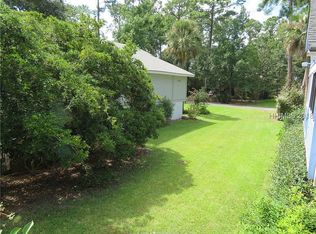 18 Goldfinch Ln, Hilton Head Island, SC 29928