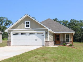 42 N Slade Rd, Sumrall, MS 39482