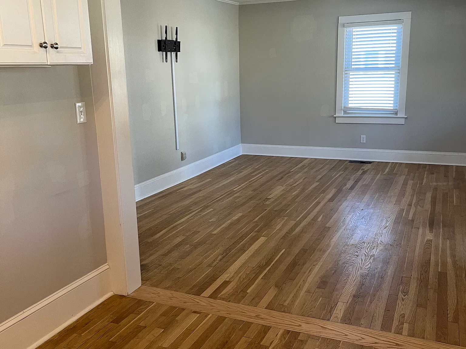 124 Stephens Dr — Photo 2