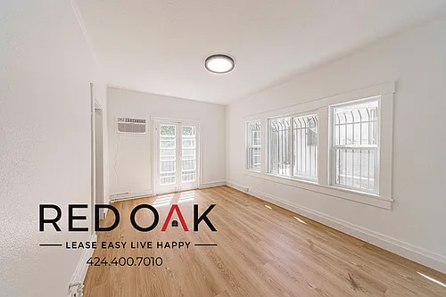 816- 822 S Park View St Photo 1