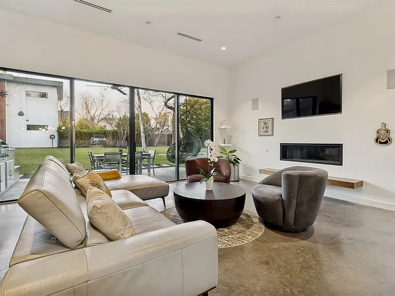 5343 Bonita Ave — Photo 8
