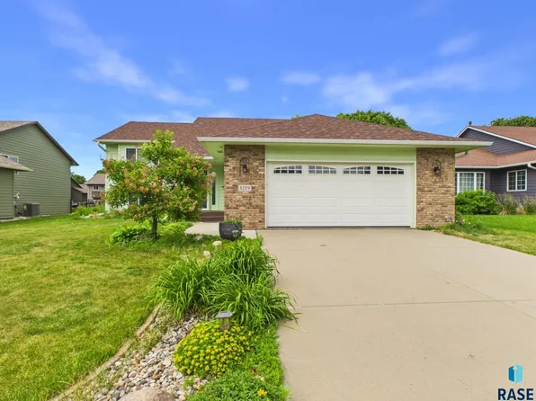 3219 S Grace Ave, Sioux Falls, SD 57103