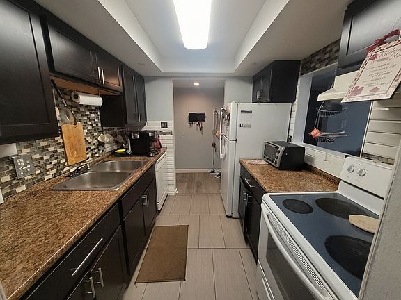 5th image of 12825 S Kenneth Ave APT D2