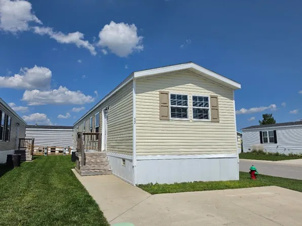 12 W Acree Dr #Wa12, Greenwood, IN 46143