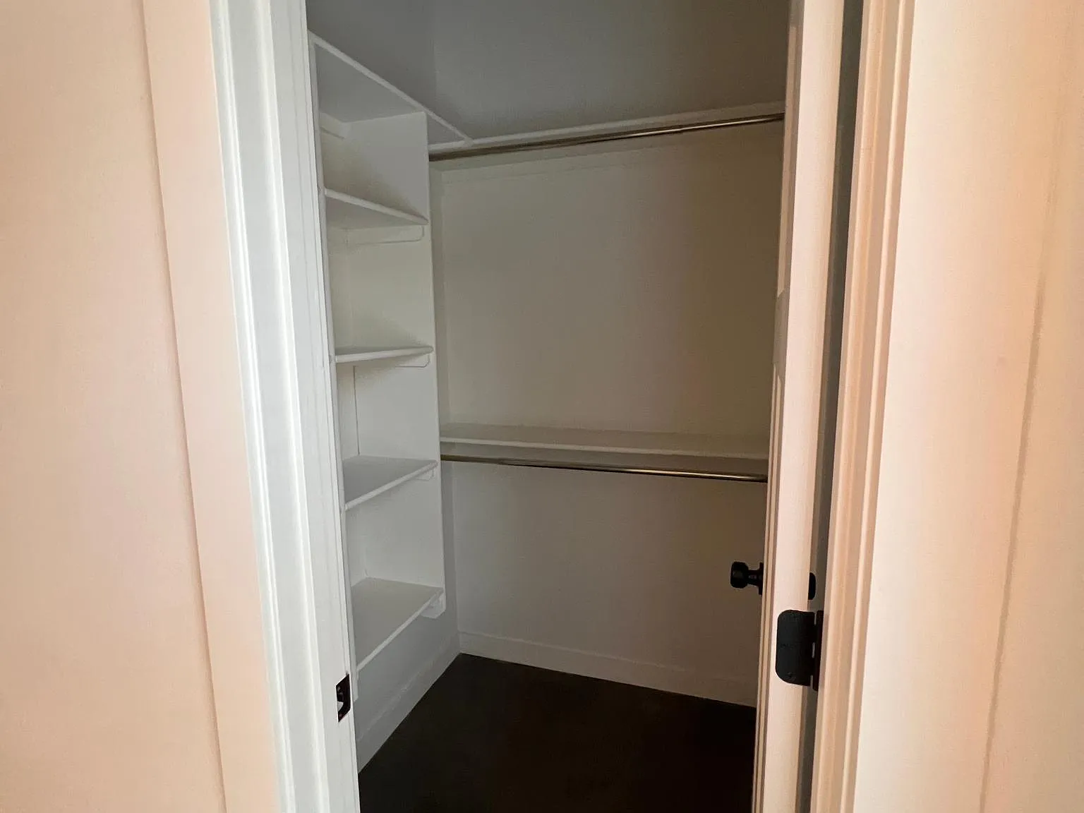 3 bed, 1300 sqft, $1,400 — Photo 2