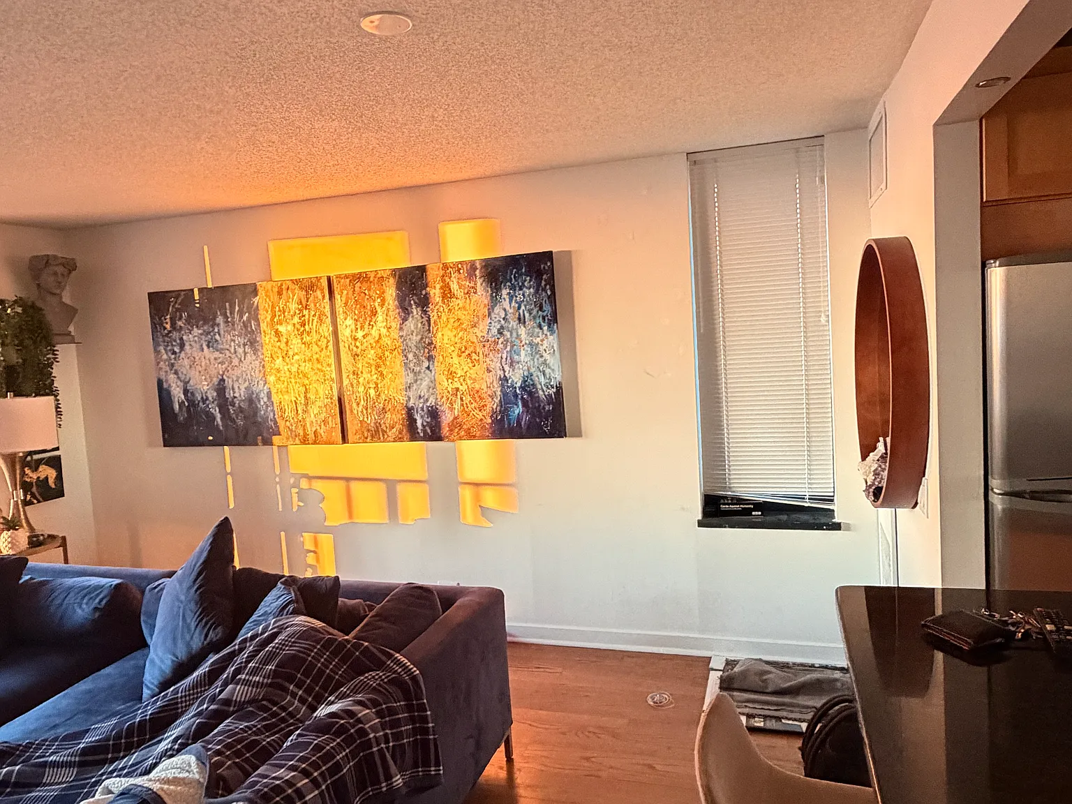 3660 N Lakeshore Dr — Photo 2