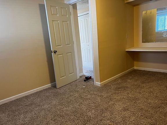 4th image of 808B W Ray Ave