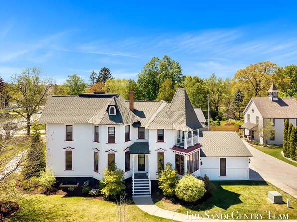 318 Rachaels Way, Spring Lake, MI 49456