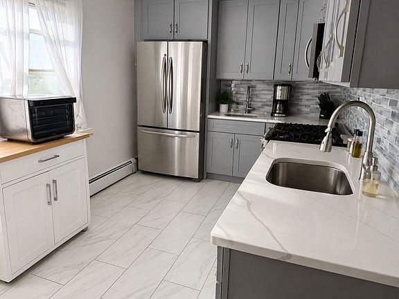 4th image of 3105 Bessemund Ave Floor 2