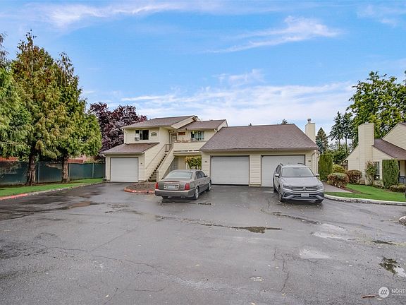 3rd image of 508 SE 157th Avenue #40