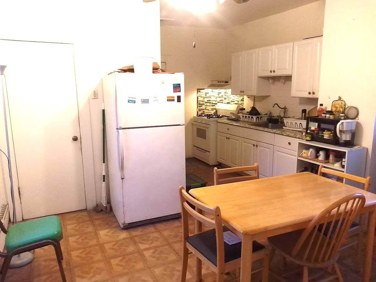 Building Photo - 154 Webster Ave #3