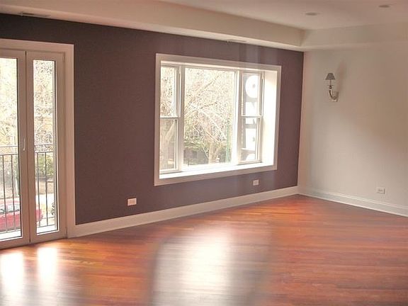 5th image of 910 W Winona St #1