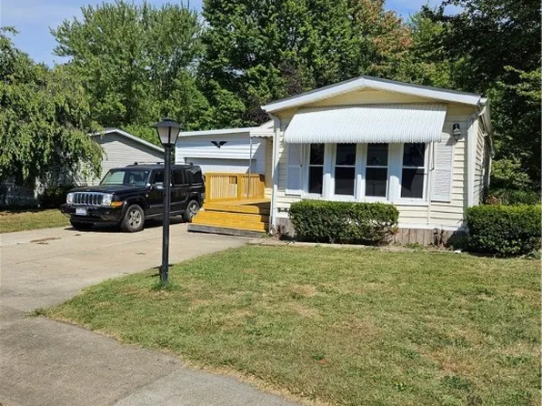 136 Thomas Blvd NW, Massillon, OH 44647