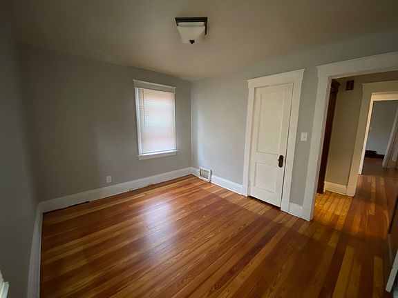 2nd image of 1520 Elkton Pl APT 1W