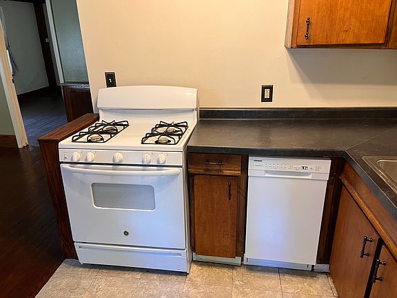 5th image of 1510 Canadian Ave #2